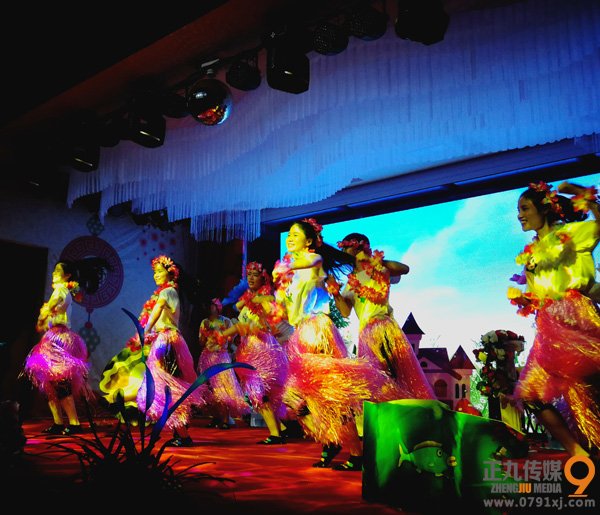 抚州红黄蓝亲子幼儿园2周年庆童话剧《美人鱼》演出